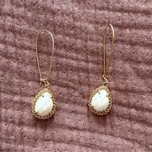 Kendra Scott Gold and Cream Teardrop Earrings